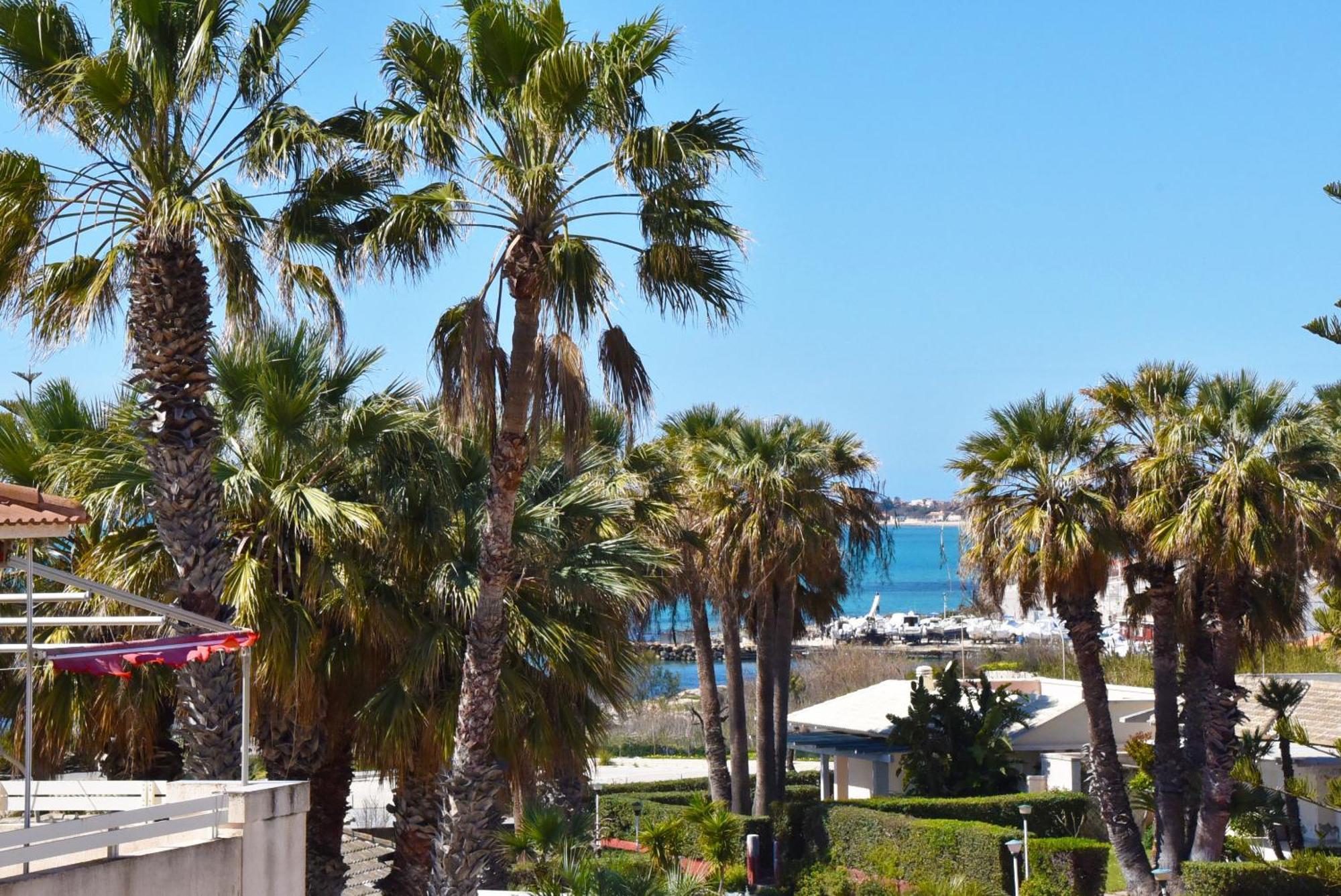 Punta Di Mola House Apartamento Marina di Ragusa Exterior foto
